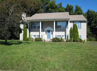 64 Brentwood Ln, Windsor, CT 06095