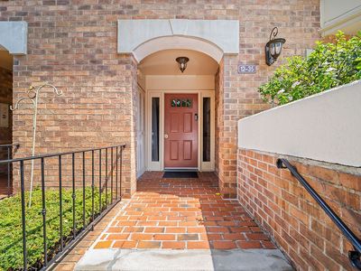 1235 Robin Ln, Bayside, NY, 11360