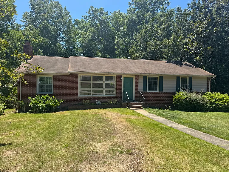 9501 Bonnie Dale Rd — Photo 2