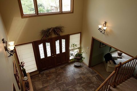 Beautiful tile floor in entry