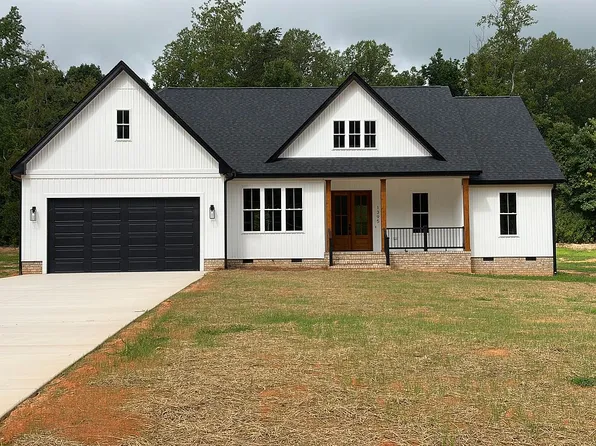 1395 Tellowee Rd, Eden, NC 27288