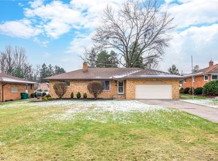 1368 Nemet Dr, Seven Hills, OH 44131