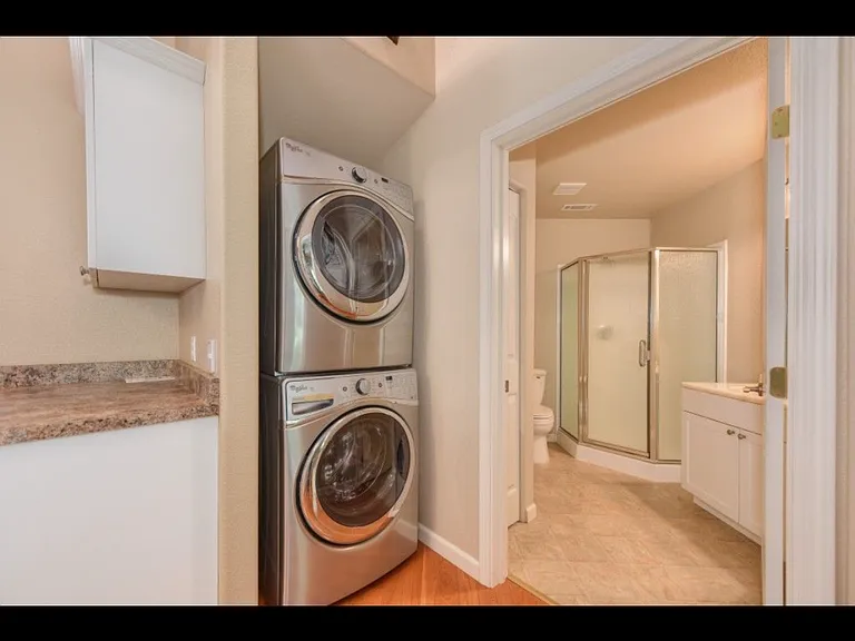 Stacked laundry included