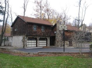 27 Muscotah Rd, Highland Lakes, NJ 07422