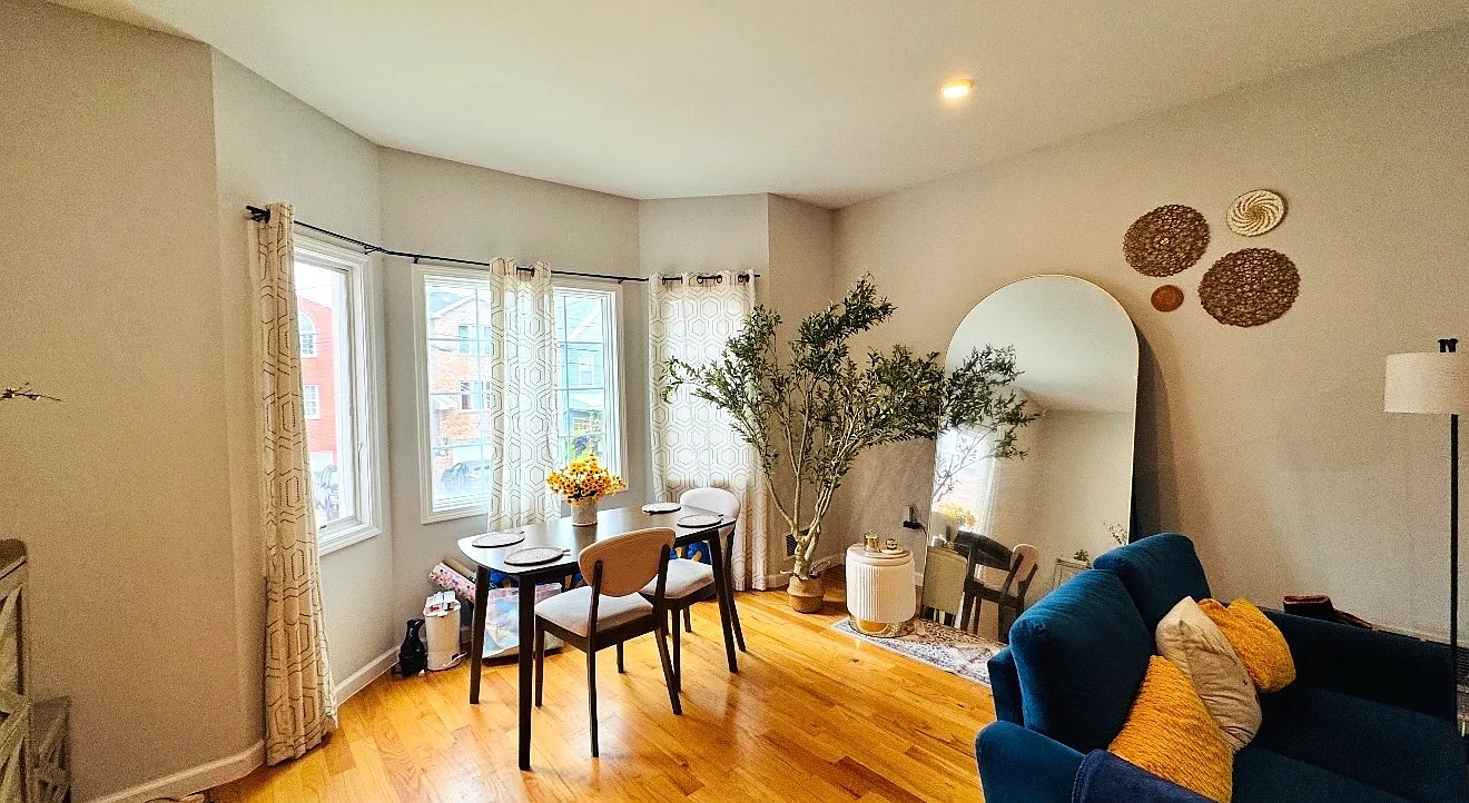 3 bed, 1000 sqft, $3,600 — Photo 4