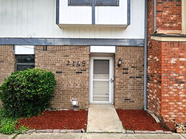 2105 NW 118th Ter