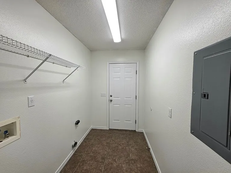 4300 Frasier Ln — Photo 14