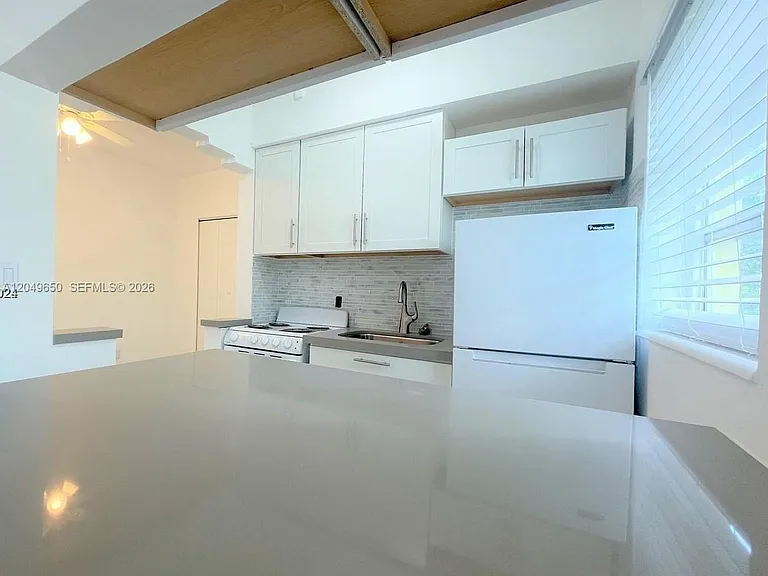 1021 Euclid Ave #9 — Photo 6