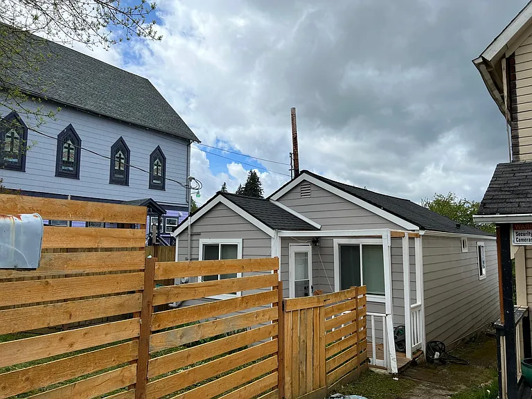 316 Cline Ave — Photo 3
