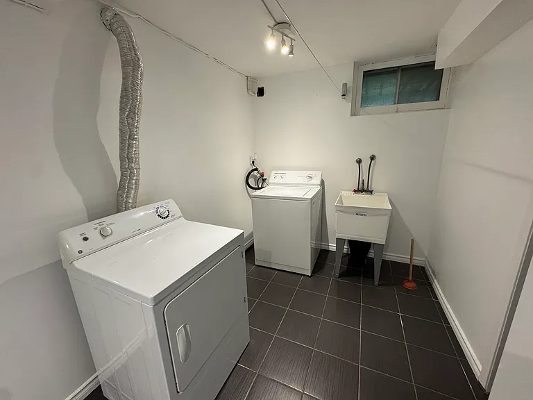 26 Holcolm Rd — Photo 9