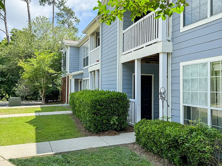 The Grove Apartments — Photo 34