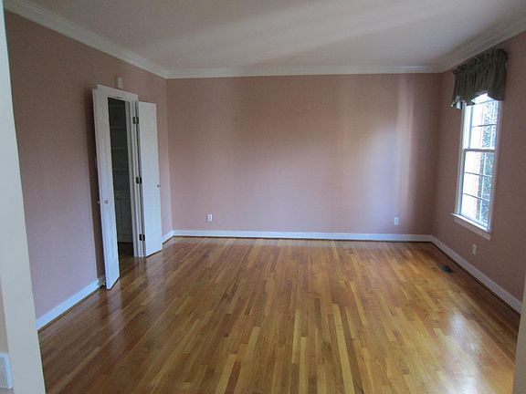 3rd image of 9107 Stephens Manor Dr