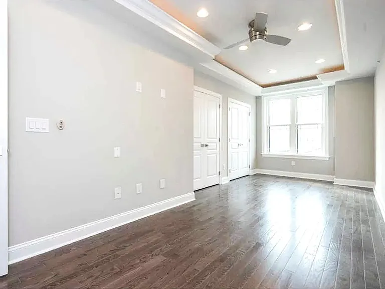 537 Morse St — Photo 17