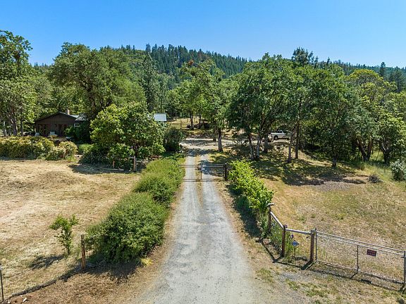 2nd image of 4951 Glen Echo Way