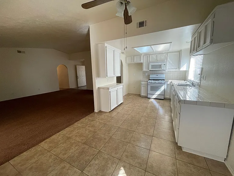 10246 Arroyo Ave — Photo 58