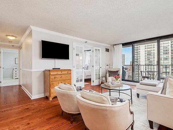 5th image of 1250 N Dearborn St APT 14E