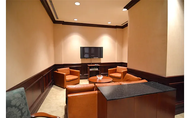 Rented by Douglas Elliman | media 20