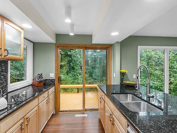 4th image of 4903 BARBARAS LANE