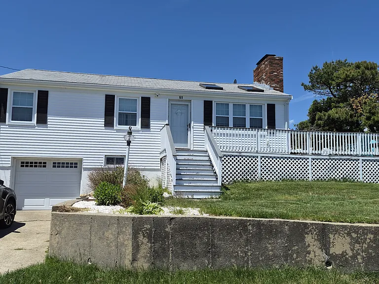 61 Hilltop Ave — Photo 7