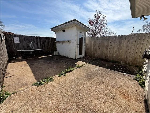 2804 Salem St — Photo 11