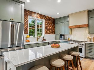 1338 Chickadee LANE, Grafton, WI 53024