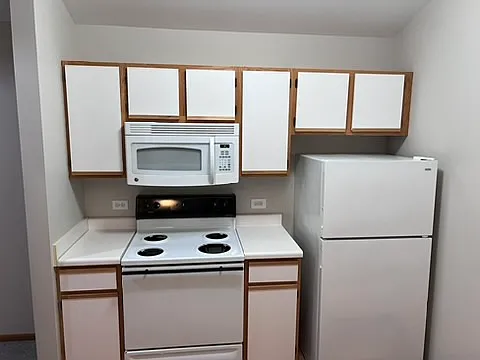 340 Cunat Blvd — Photo 12