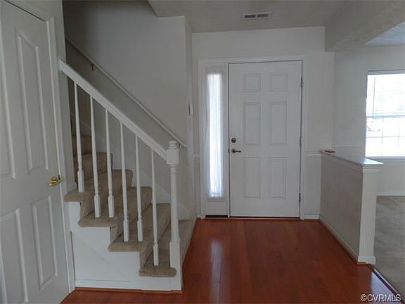 2nd image of 8422 Jordan Heights Ln