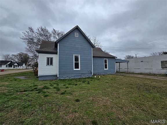 2nd image of 303 Greer Ave