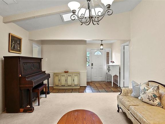 5th image of 2960 Marsann Ln