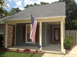 245 Meadow Bend Dr, Baton Rouge, LA 70820