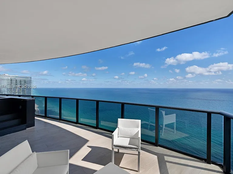 18555 Collins Ave #5105 — Photo 38