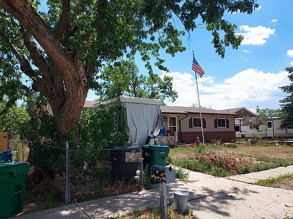3rd image of 720 Calle Entrada