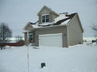 104 Summerfield Dr, Waverly, MN 55390