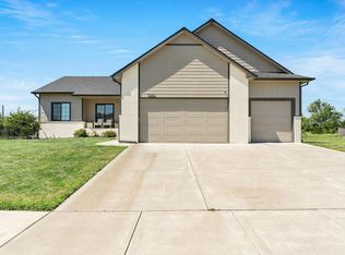 7260 E Pheasant Ridge St, Wichita, KS 67226