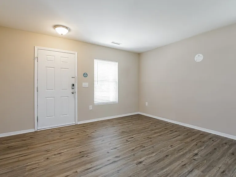 40 Norwich Dr — Photo 7