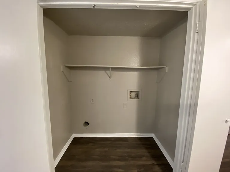 Walnut Creek Apartments — Photo 71