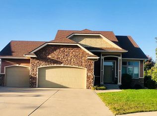 13005 Twana Dr, Urbandale, IA 50323