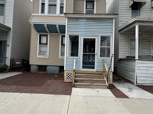 135 5th Ave, Troy, NY 12180