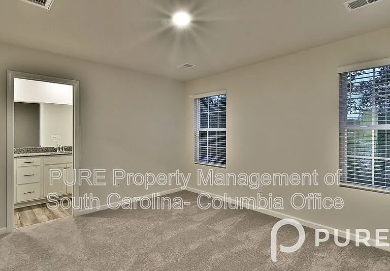119A Triumph Ave — Photo 35