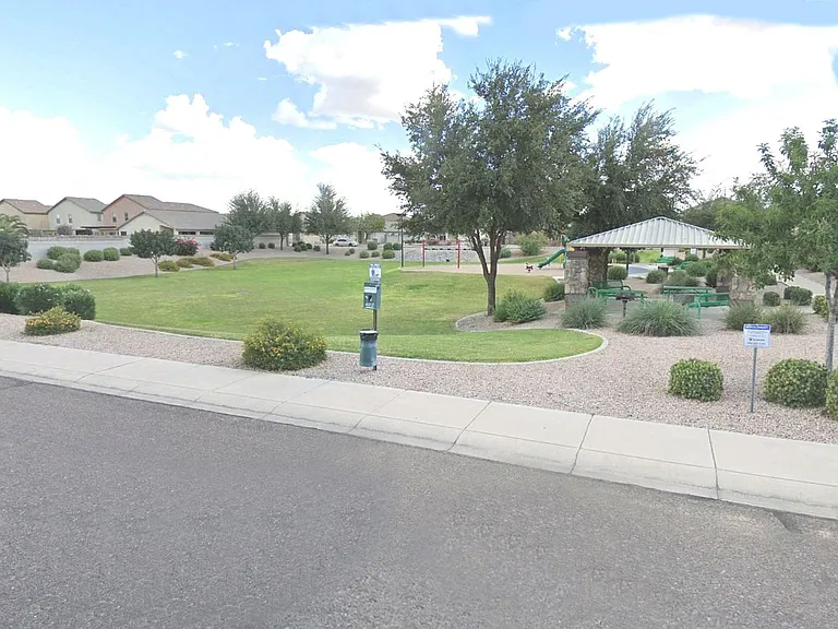 1814 W Desert Hills Dr — Photo 21