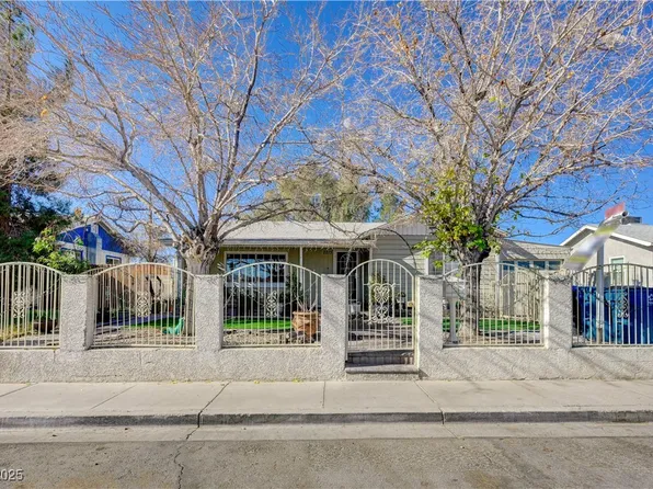 2215 McCarran St, North Las Vegas, NV 89030