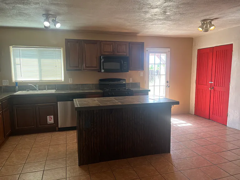 2736 Paseo De Tularosa — Photo 12