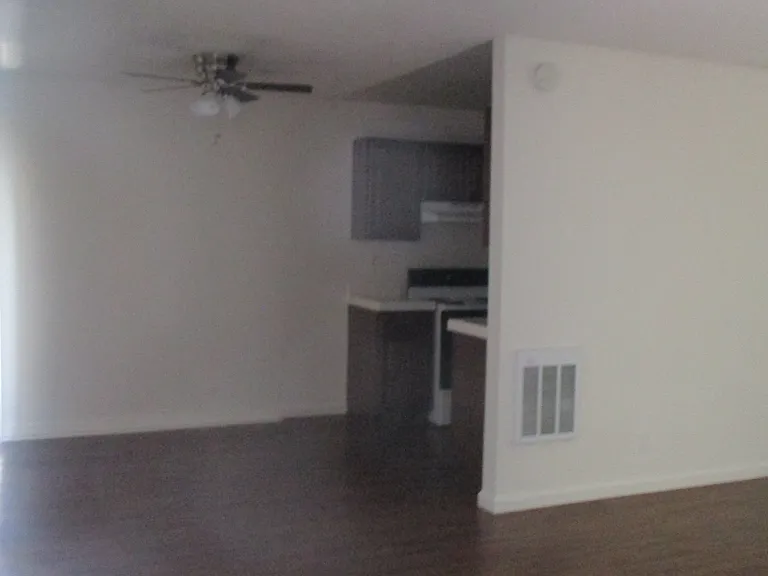 2114 Thomas Ave #2 — Photo 4