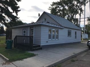 121 2nd St NE, McClusky, ND 58463