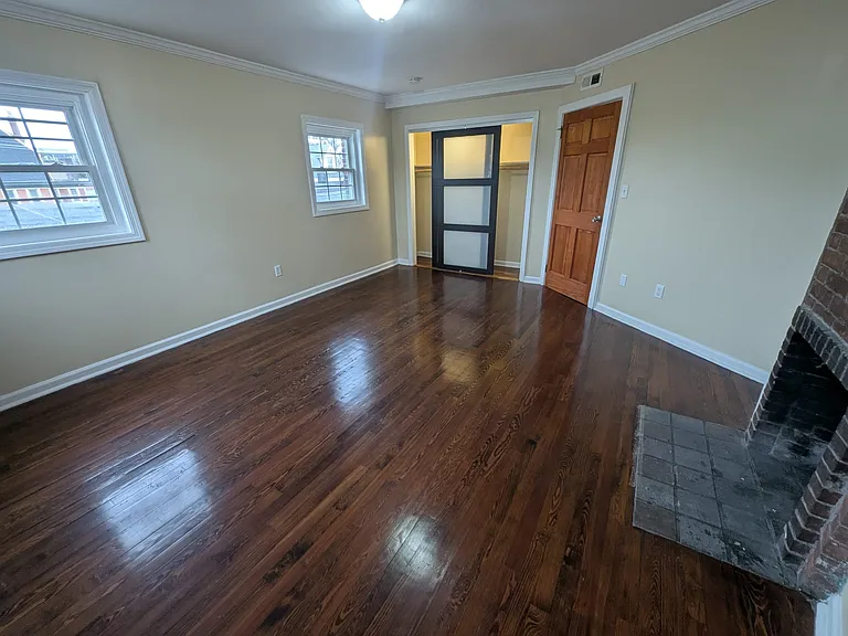 77 Whitney Ave #4 — Photo 5