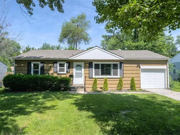 8916 E 74th St, Raytown, MO 64133