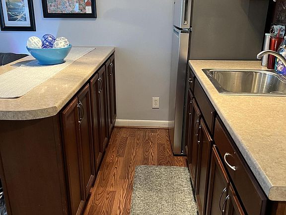 5th image of 298 Main St #205