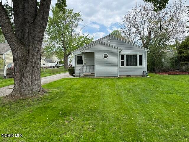 1st image of 123 Carr Ave