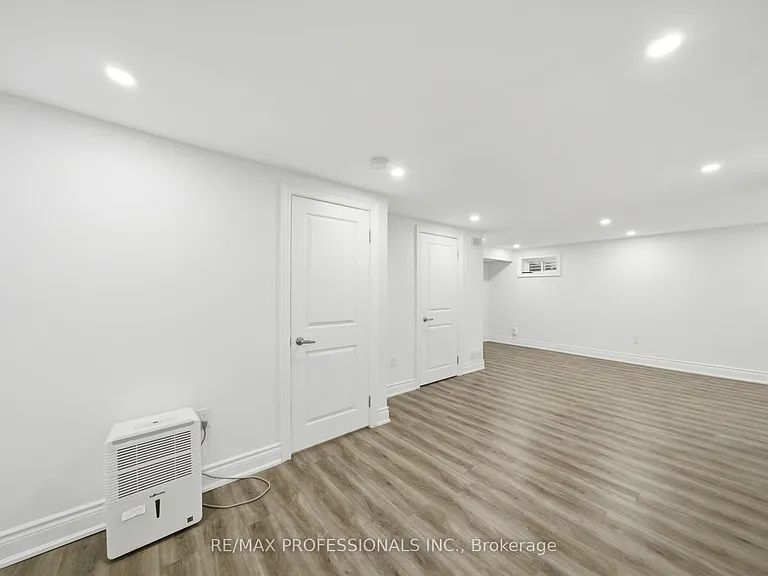 141 Ripley Ct #6 — Photo 13