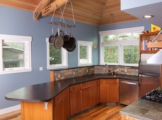 845 NE 59th St, Seattle, WA 98105